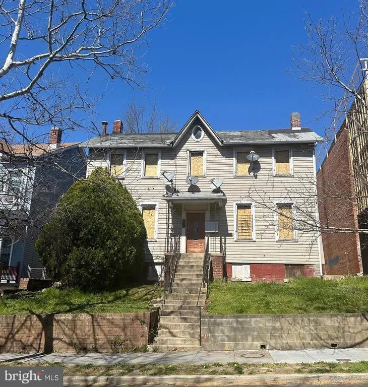 589 Columbia Rd Nw, WASHINGTON