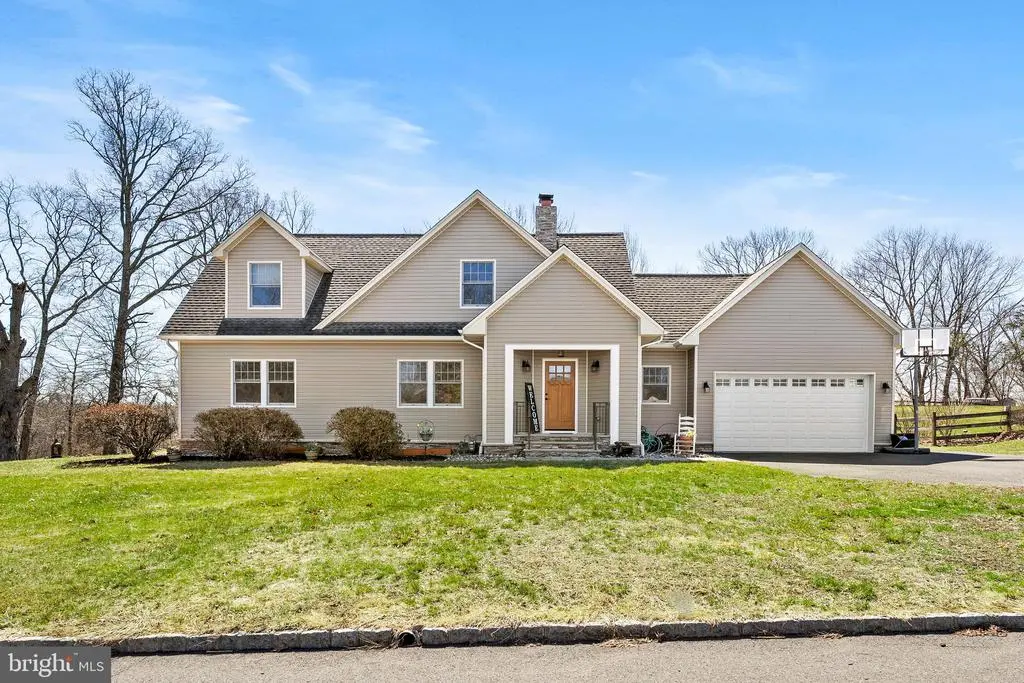 37 Maple Ter, HILLSBOROUGH