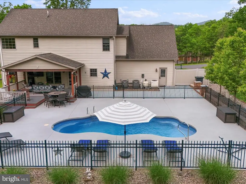 287 N Lakewood, RIDGELEY