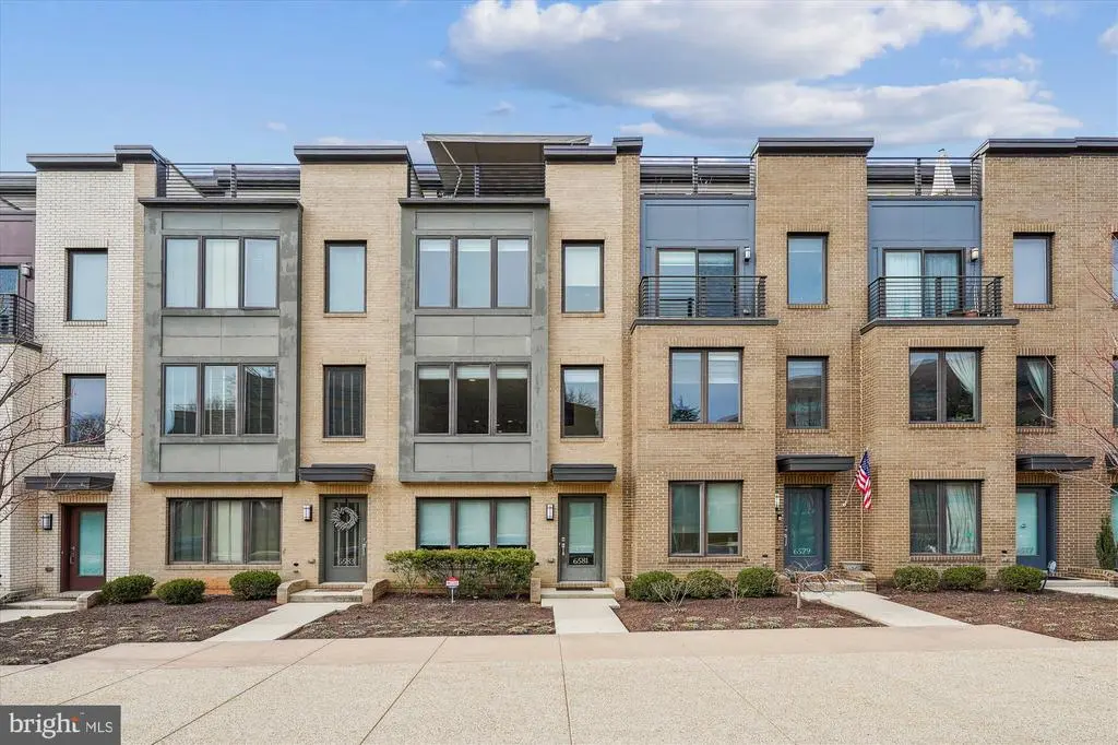 6581 Rock Spring Dr, Bethesda