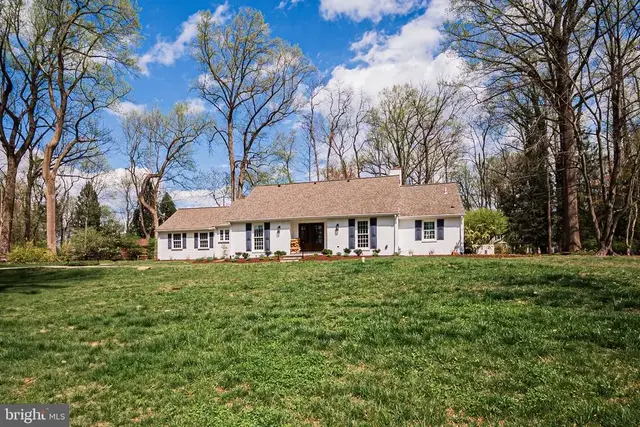 312 Center Hill Rd, Wilmington