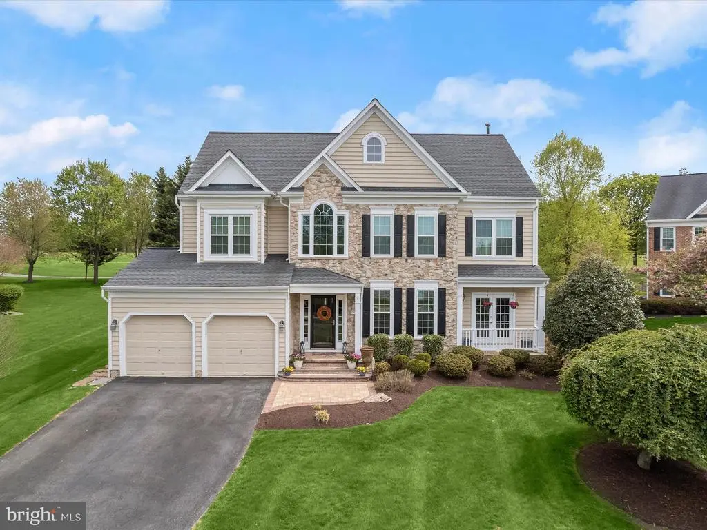 10532 Chesham Way, Woodstock