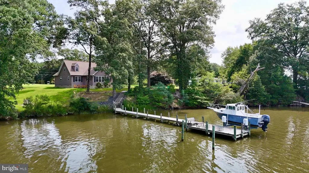 308 Apple Tree Rd, Montross