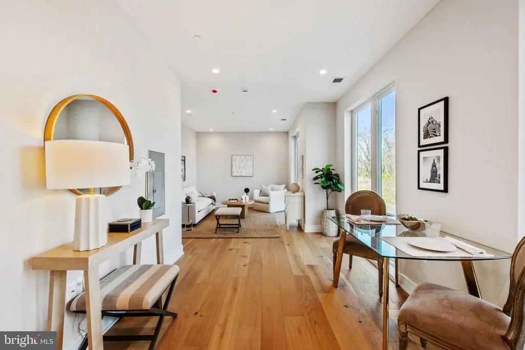 1955 Fairlawn St Se #101, WASHINGTON