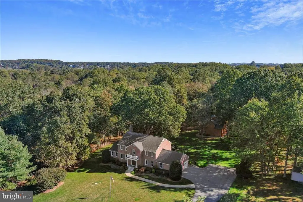 17713 Hollingsworth Dr, Rockville