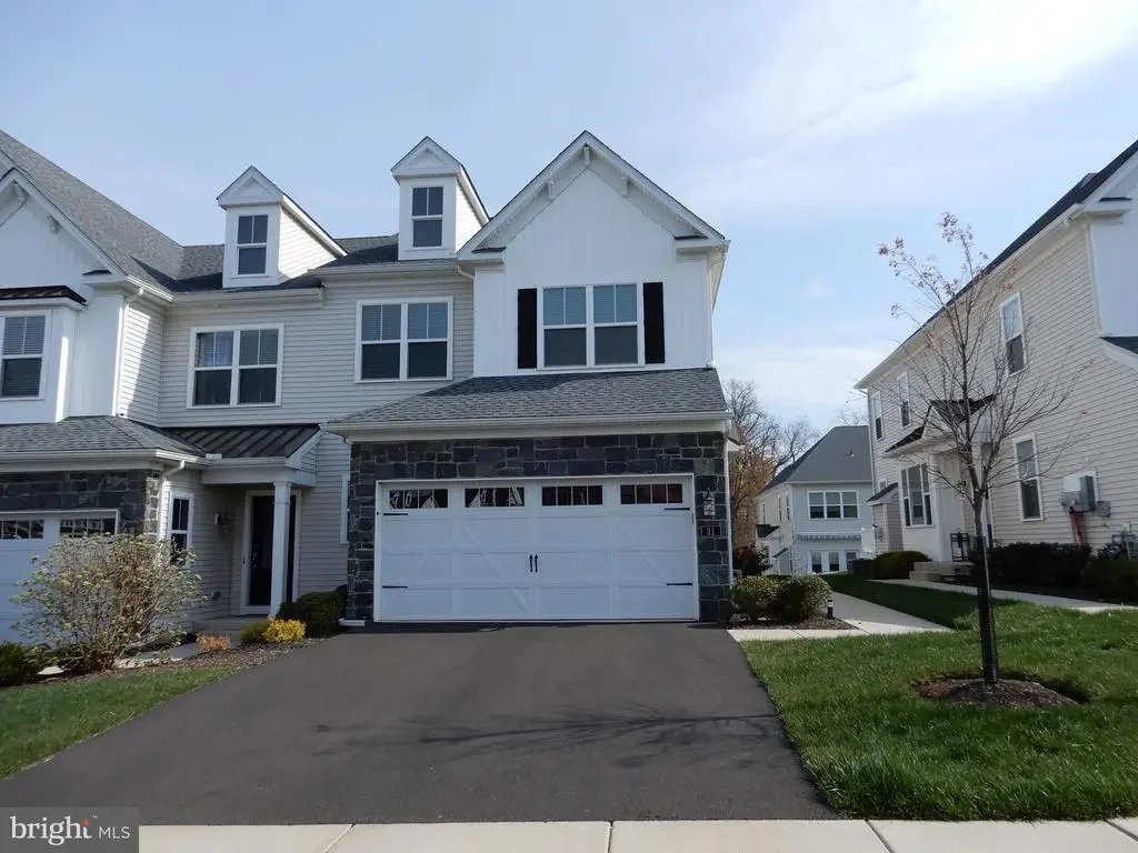 21 Spring Mill Drive #12, IVYLAND