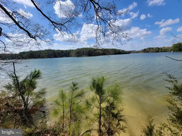 922 Skipjack Rd, Kinsale