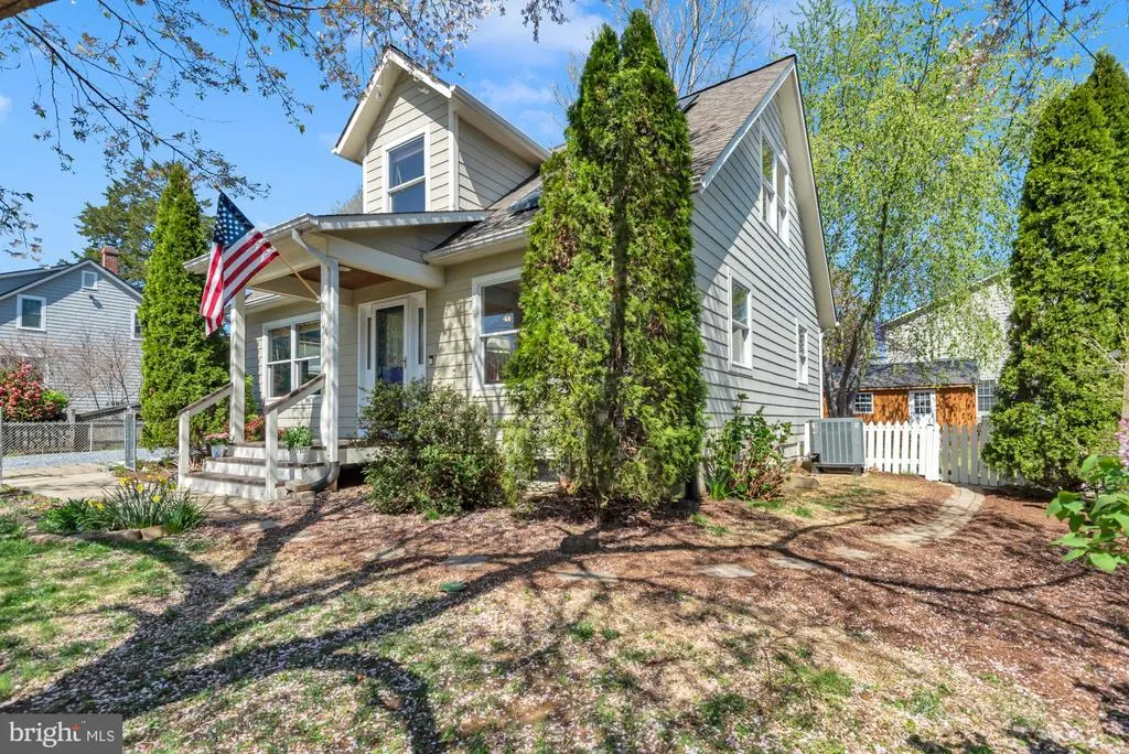 704 Severn Ave, Annapolis