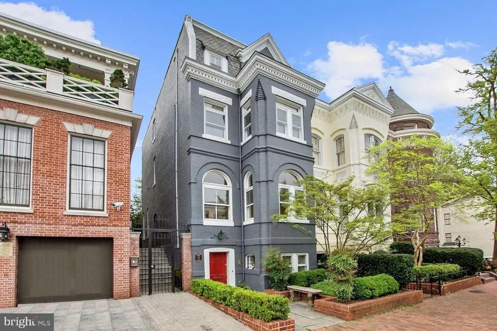 3252 N St Nw, WASHINGTON