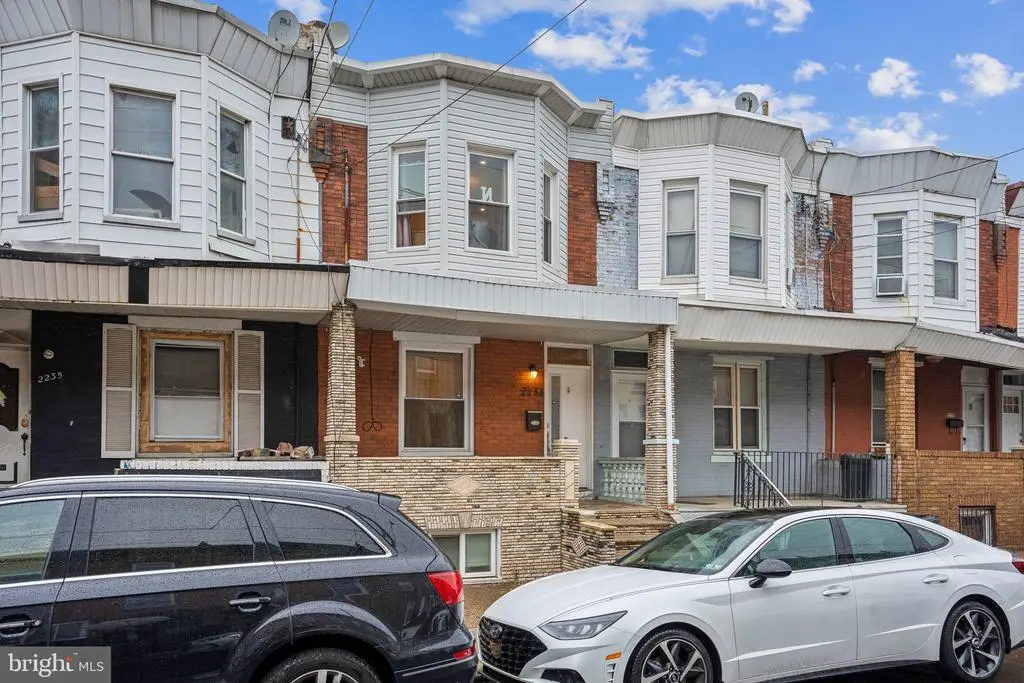 2233 Moore St, PHILADELPHIA