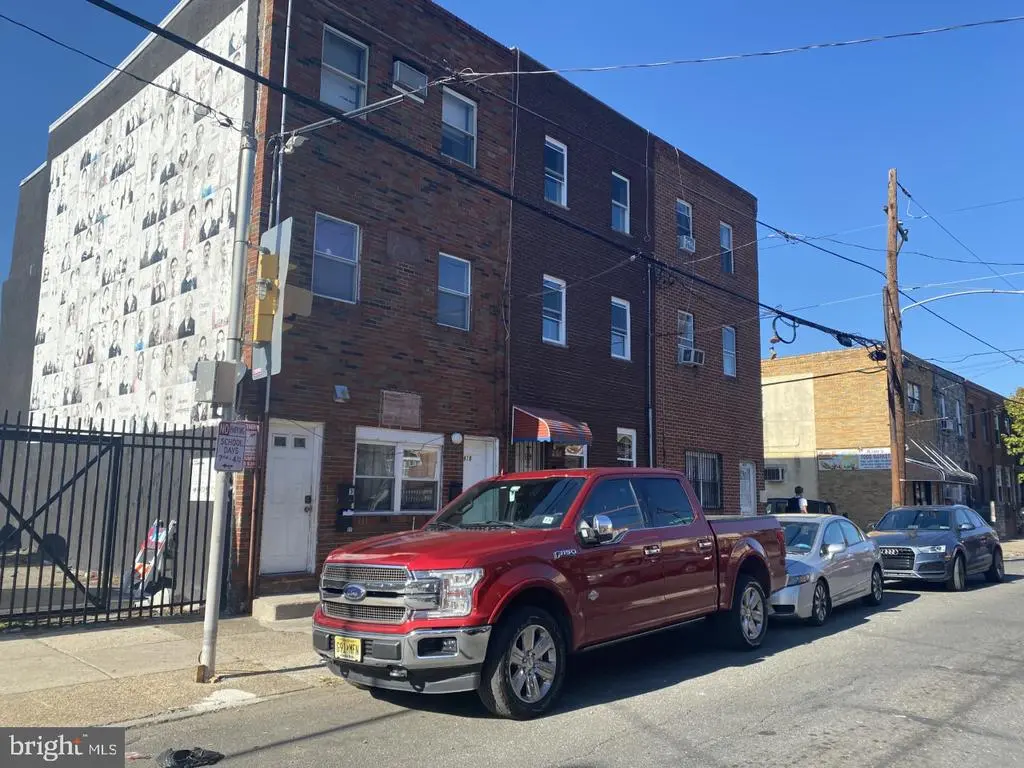 1818 S 8th St, PHILADELPHIA