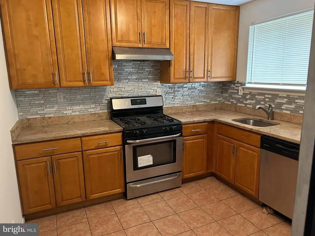 3319 6th St Se, WASHINGTON