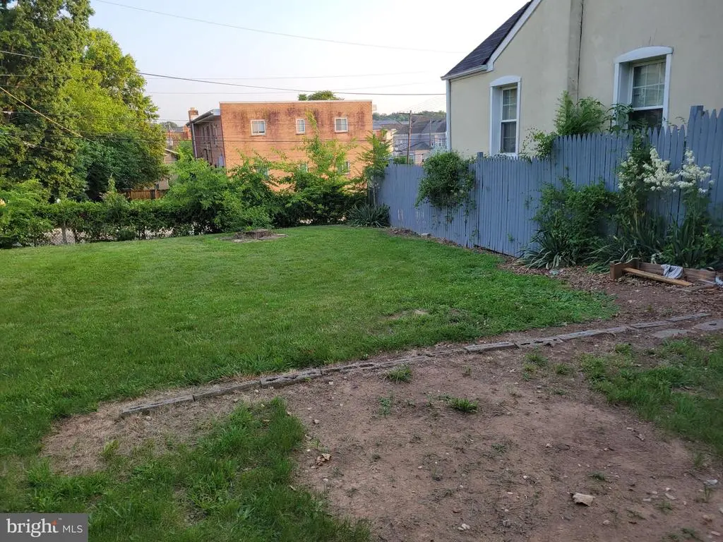 5104 D St Se, Washington