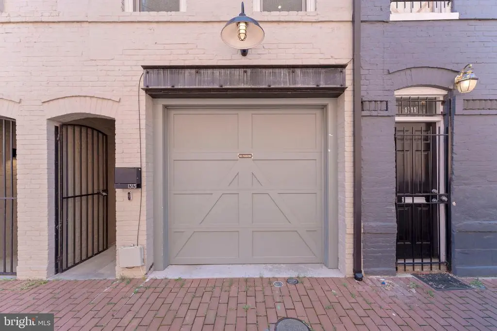 1313 Linden Ct Ne, WASHINGTON