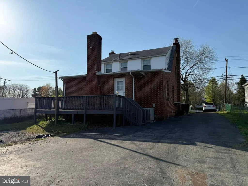 13769 Travilah Rd, Rockville