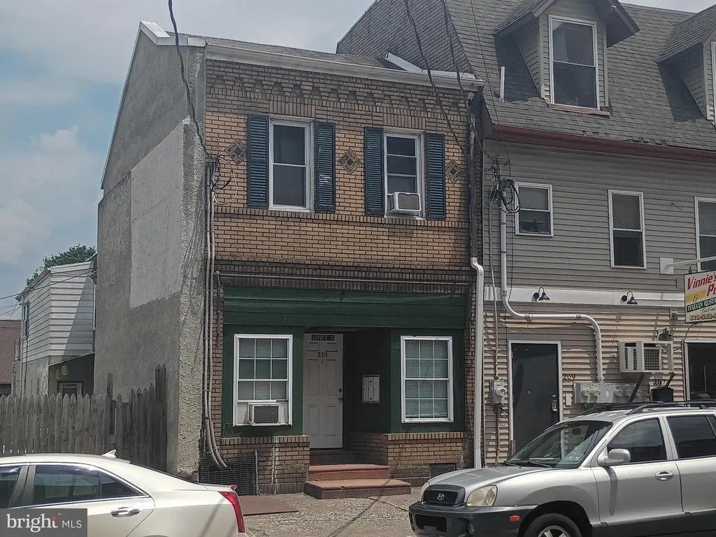 211 N Furnace St, BIRDSBORO