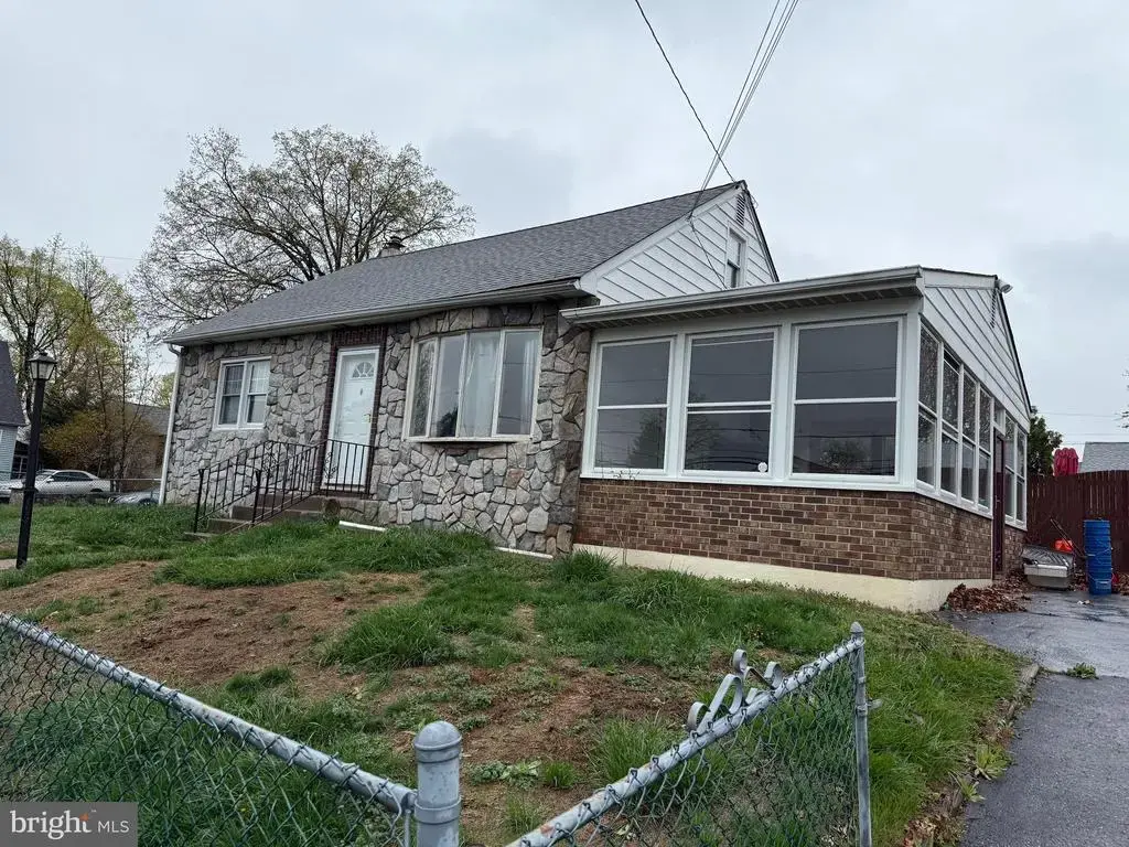 1005 Maryland Ave, CROYDON