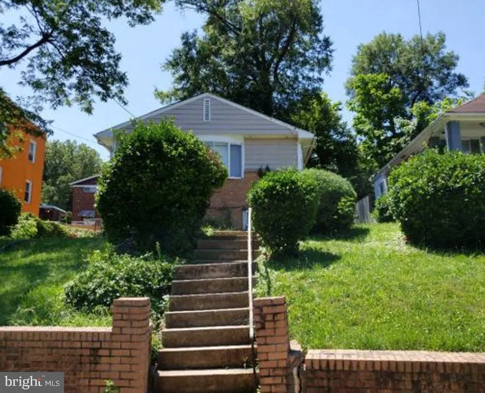 4527 Foote St Ne, WASHINGTON