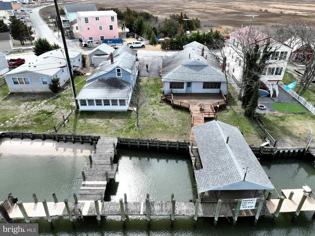 4404 & 4398 S Bowers Rd, MILFORD