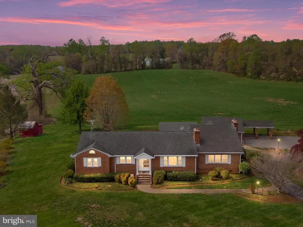 233 Harwood Rd, Harwood