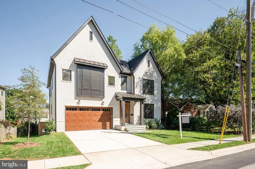 2641 N Ohio St N, ARLINGTON