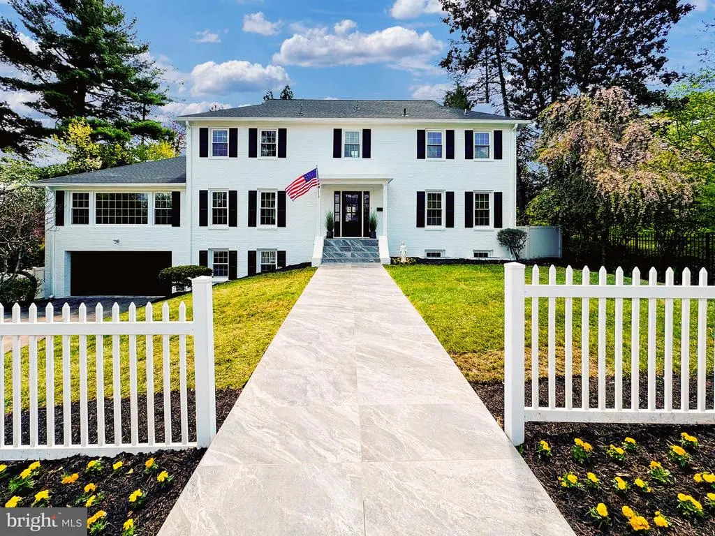 5510 Pembroke Rd, Bethesda