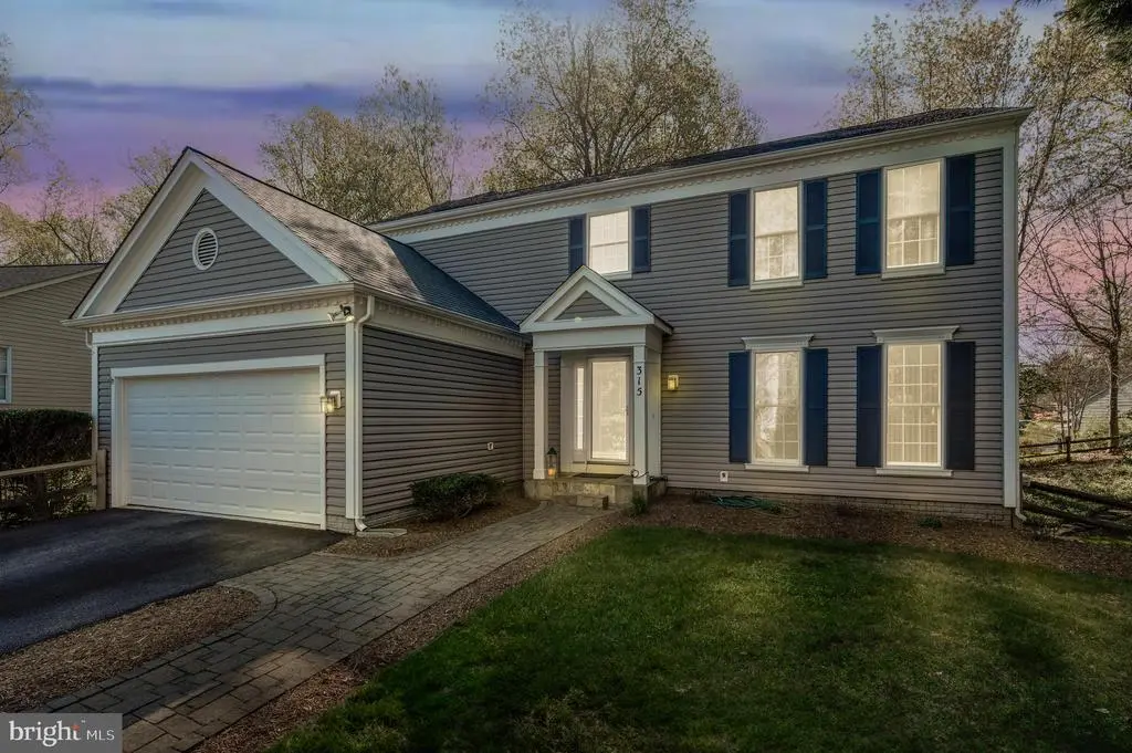 315 Rosslare Dr, Arnold