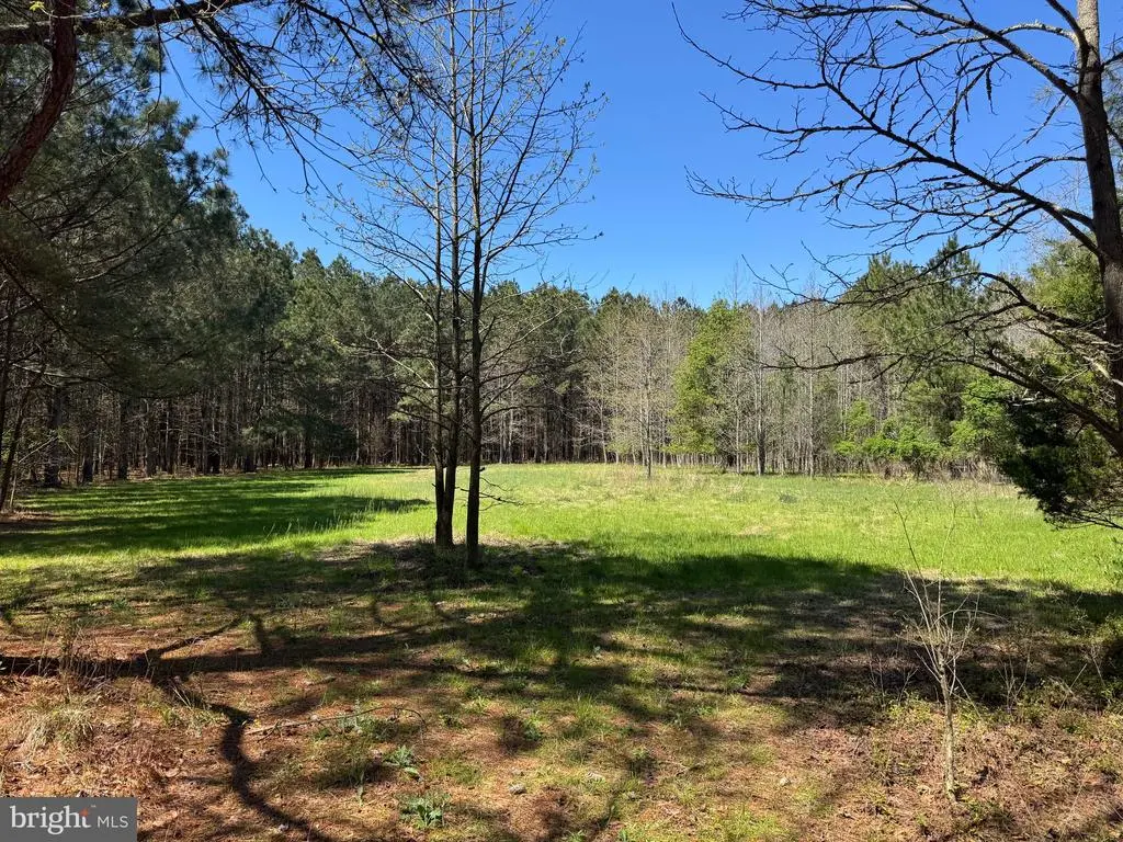 8320 Dukes Ln, Westover