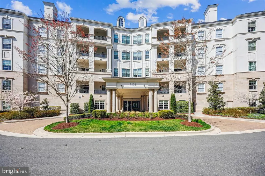 8121 River Rd #451, Bethesda