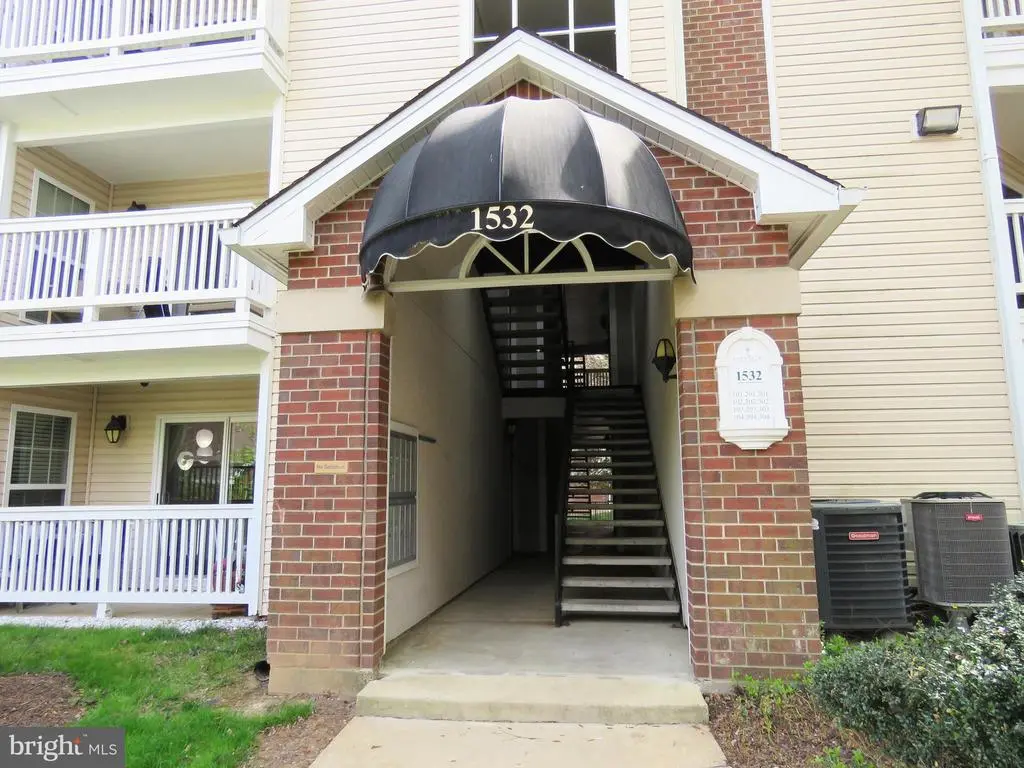 1532 Lincoln Way #203, MCLEAN