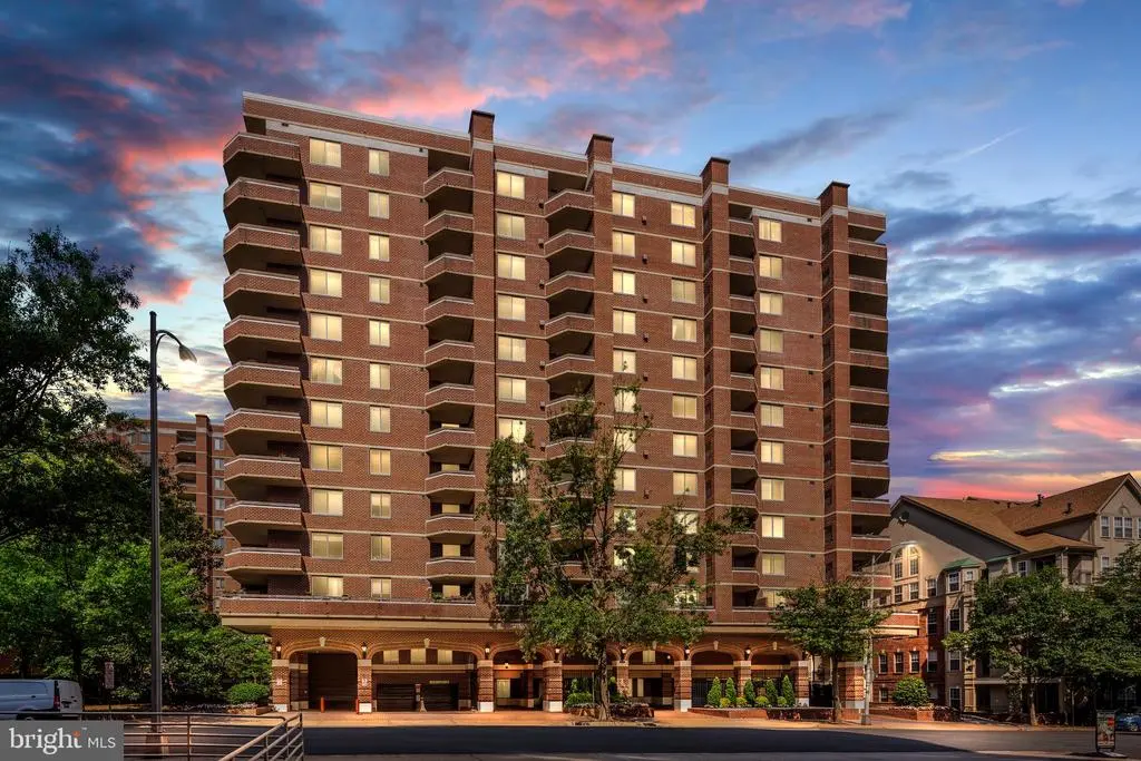 1276 N Wayne St #1007, Arlington