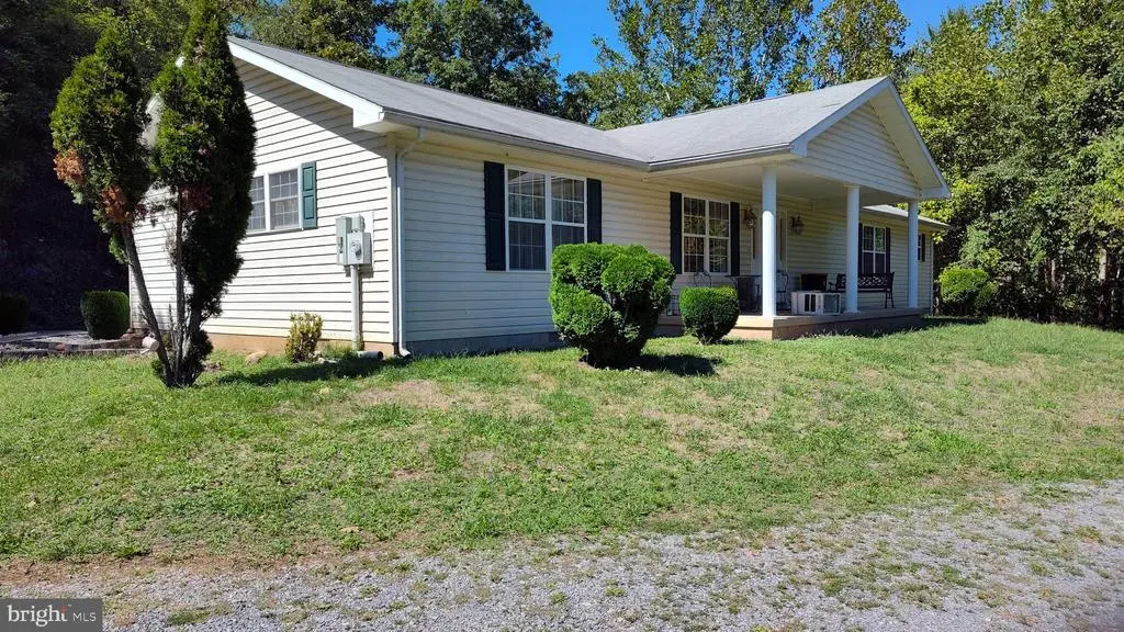 1228 Graces Cabin Rd, SPRINGFIELD