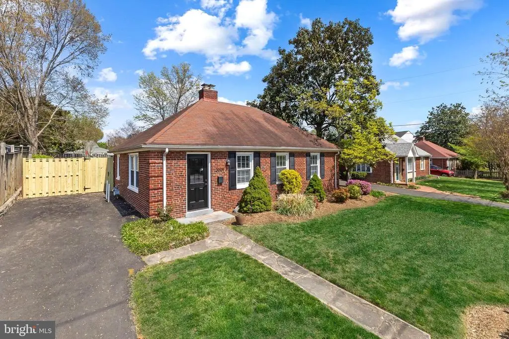 3009 King St, Alexandria