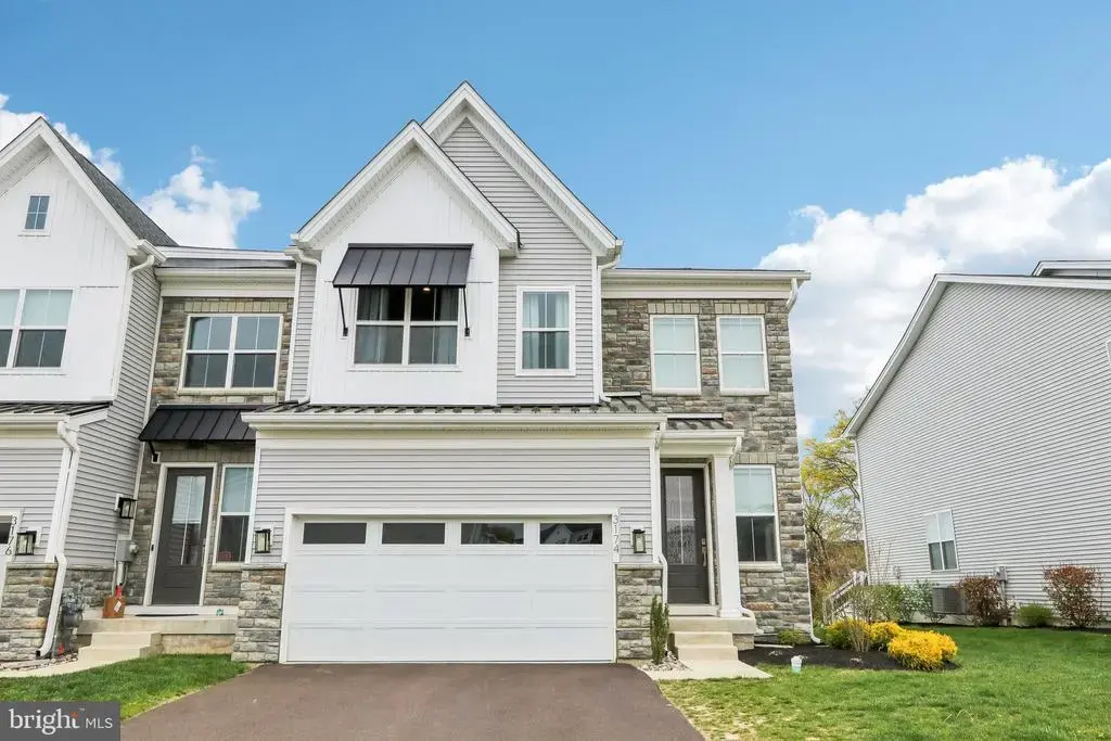 3174 Wier Dr E #e, WARRINGTON