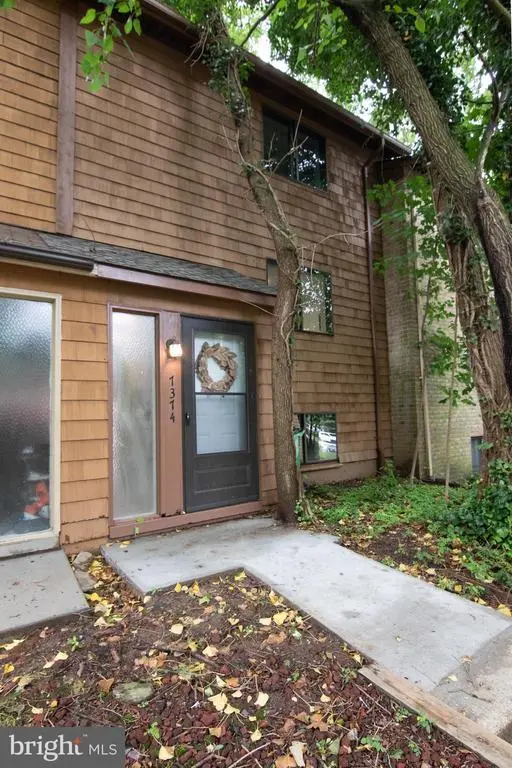 7374 Hickory Log Cir, Columbia