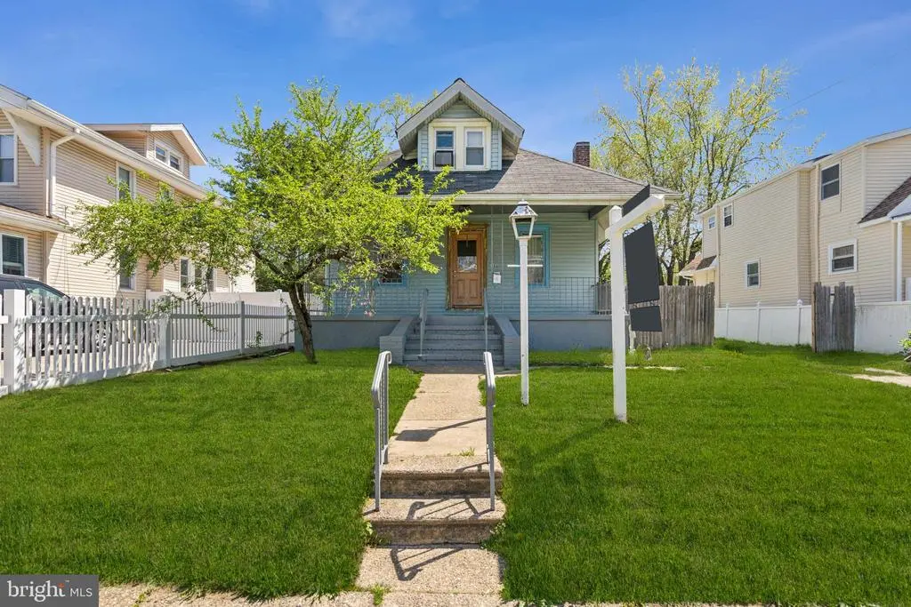 322 Evergreen Ave, OAKLYN