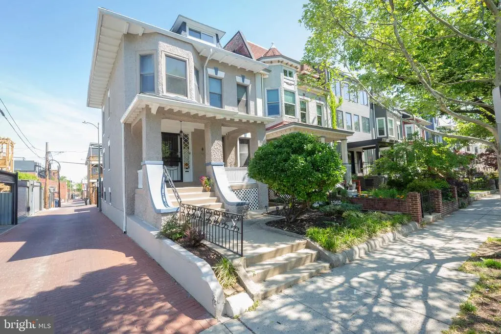 1365 Oak St Nw, WASHINGTON