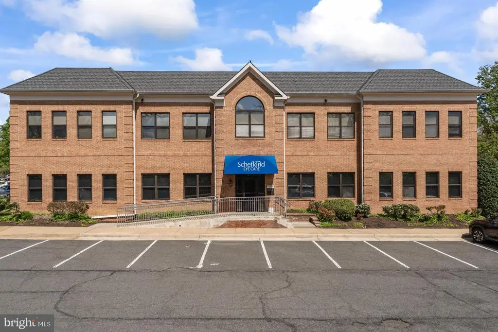 6408 Grovedale Dr, ALEXANDRIA