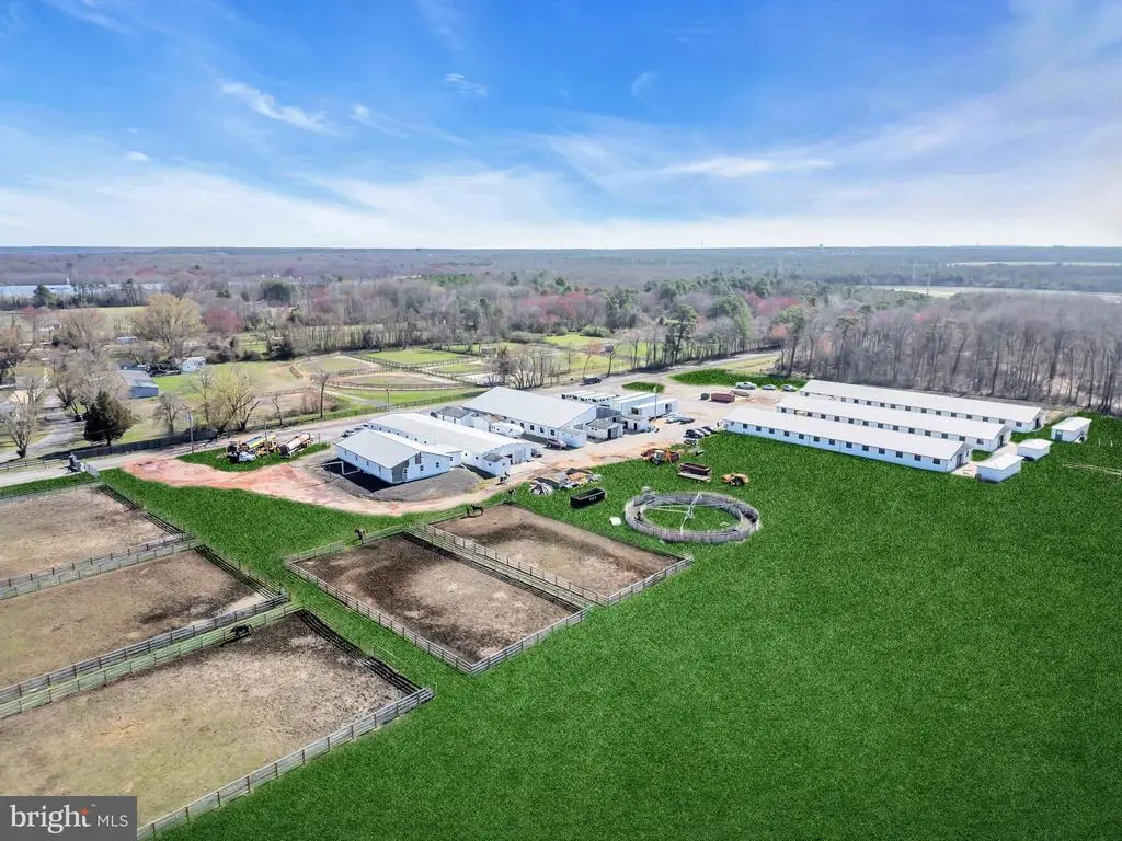 935 Lakewood Farmingdale Road, HOWELL