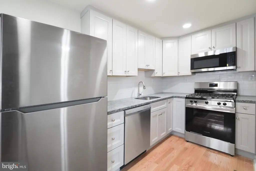 1237 Edgehill Rd, Darby