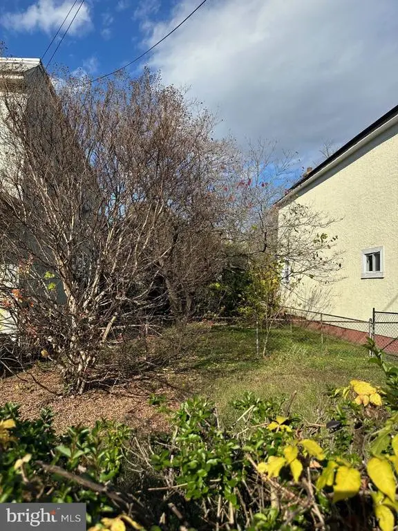 Lot 8 Jay St Ne, WASHINGTON