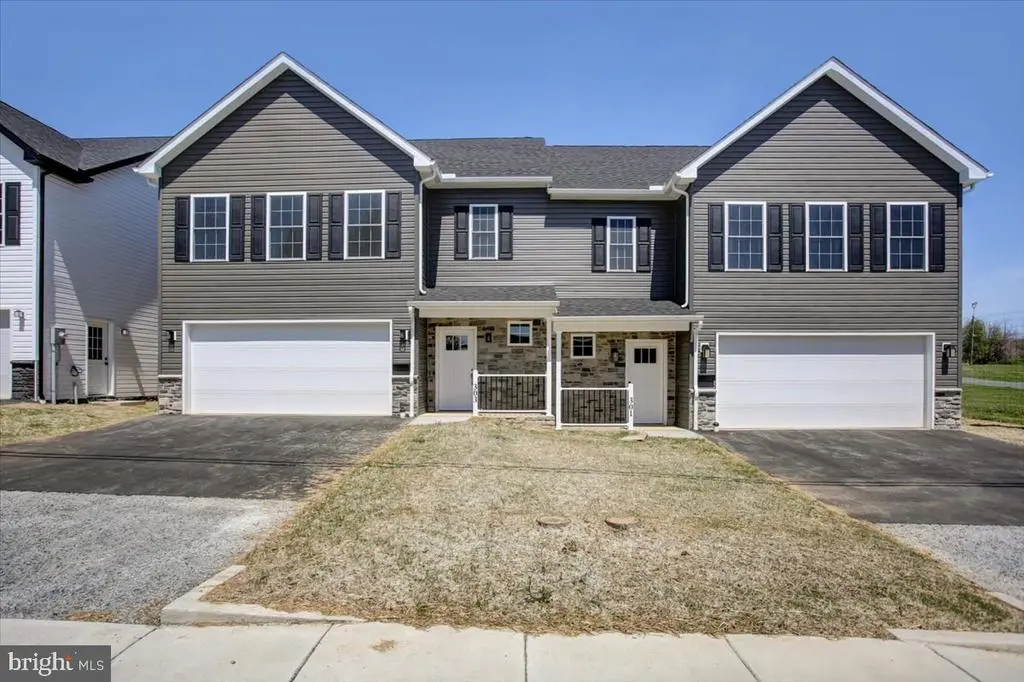 303 Grandview Ave, WAYNESBORO