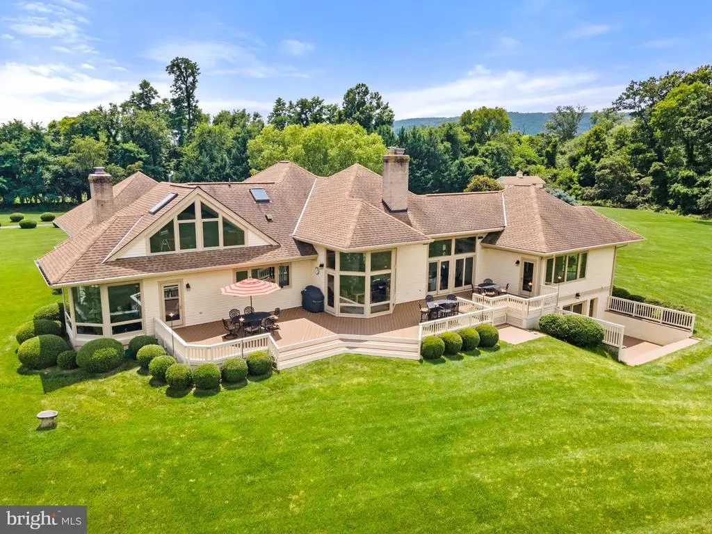 18291 Calumet Ln, BLUEMONT