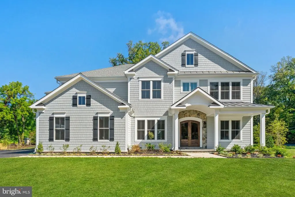 11632 Pine Tree Dr, FAIRFAX