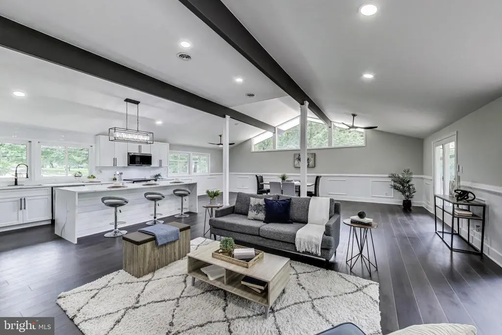 804 W Tantallon Dr, Fort Washington