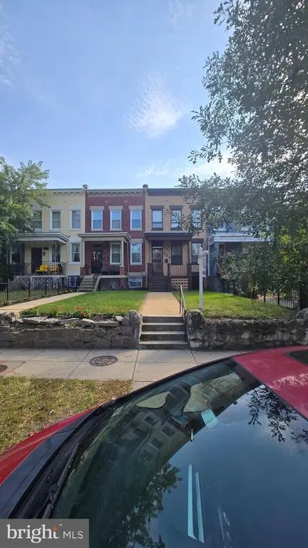 903 K St Ne, WASHINGTON