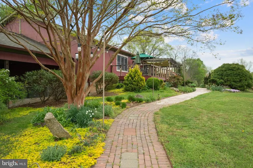 92 Schoolhouse Rd, WASHINGTON