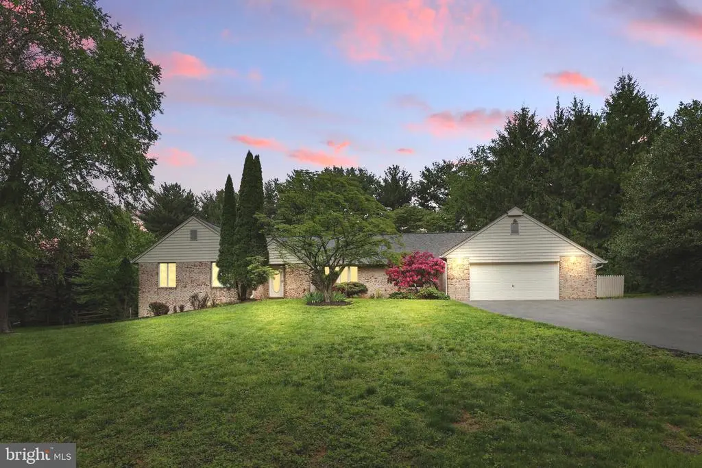 1 Hawlings Ct, Brookeville