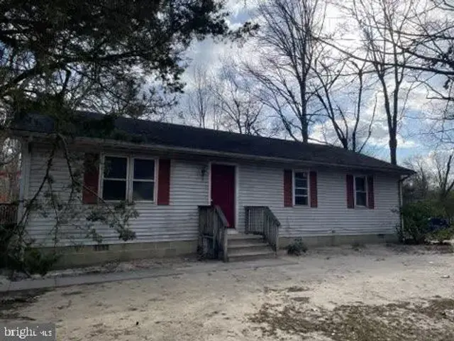 626 Cloverfield Ln, Harrington