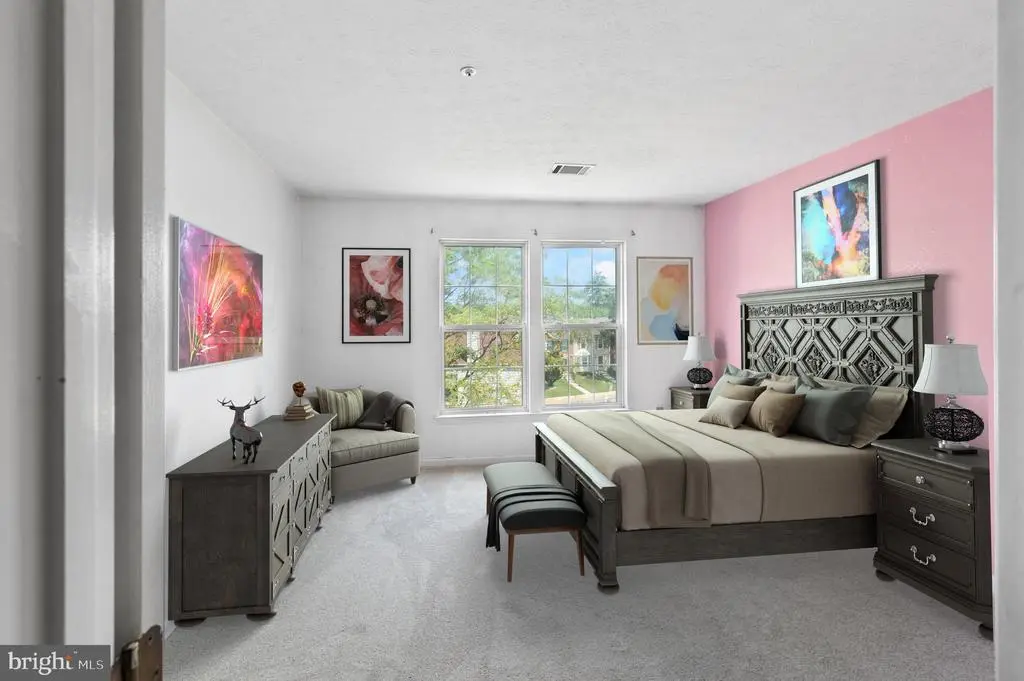 2033 S Anvil Ln, Temple Hills